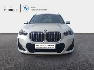 Fotos de BMW X1 xDrive25e color Blanco. Año 2025. 180KW(245CV). Híbrido Electro/Gasolina. En concesionario TACO de Sta. C. Tenerife