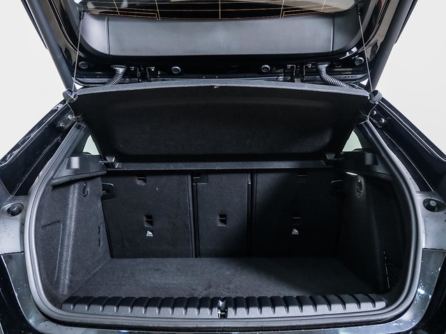 BMW Serie 1 M135i color Negro. Año 2025. 221KW(300CV). Gasolina. En concesionario Oliva Motor Tarragona de Tarragona