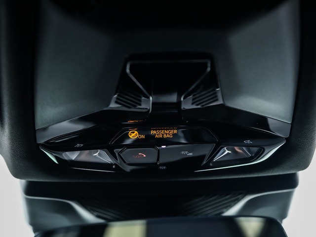 BMW Serie 1 M135i color Negro. Año 2025. 221KW(300CV). Gasolina. En concesionario Oliva Motor Tarragona de Tarragona