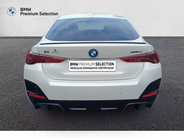 BMW i4 eDrive35 color Blanco. Año 2025. 210KW(286CV). Eléctrico. En concesionario Marmotor de Las Palmas