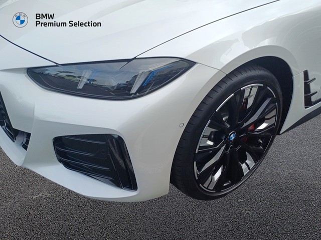 BMW i4 eDrive35 color Blanco. Año 2025. 210KW(286CV). Eléctrico. En concesionario Marmotor de Las Palmas