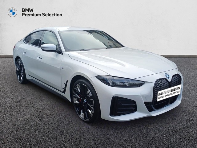 BMW i4 eDrive35 color Blanco. Año 2025. 210KW(286CV). Eléctrico. En concesionario Marmotor de Las Palmas