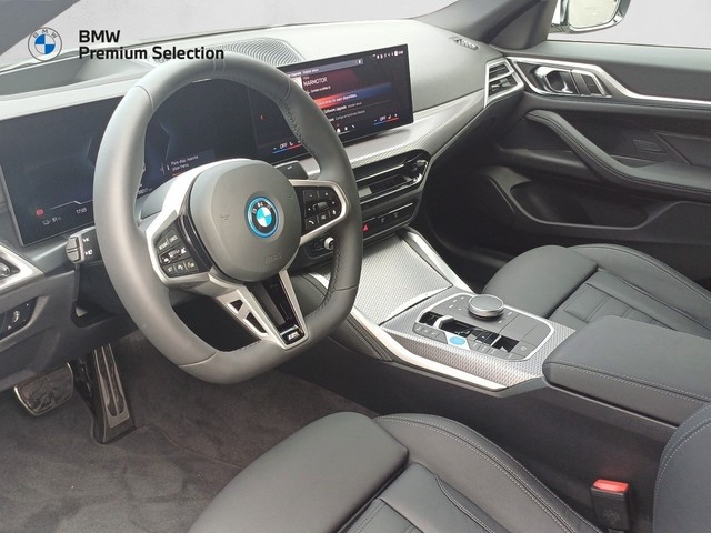 BMW i4 eDrive35 color Blanco. Año 2025. 210KW(286CV). Eléctrico. En concesionario Marmotor de Las Palmas