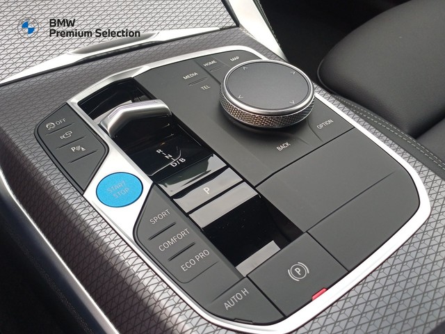 BMW i4 eDrive35 color Blanco. Año 2025. 210KW(286CV). Eléctrico. En concesionario Marmotor de Las Palmas