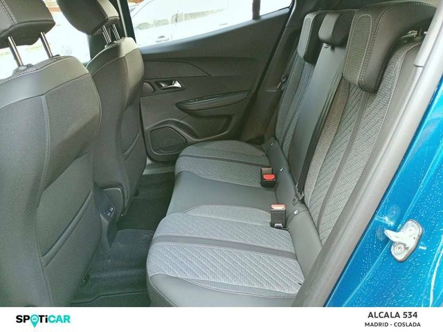 Foto 10 Peugeot 2008 Allure Hybrid eDCS6 100 kW (136 CV)