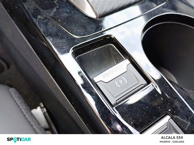 Foto 20 Peugeot 2008 Allure Hybrid eDCS6 100 kW (136 CV)