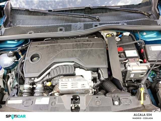 Foto 21 Peugeot 2008 Allure Hybrid eDCS6 100 kW (136 CV)