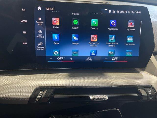 BMW iX1 xDrive30 color Negro. Año 2023. 230KW(313CV). Eléctrico. En concesionario Quadis Munich (Manresa) de Barcelona