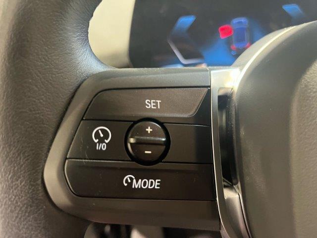 BMW iX1 xDrive30 color Negro. Año 2023. 230KW(313CV). Eléctrico. En concesionario Quadis Munich (Manresa) de Barcelona