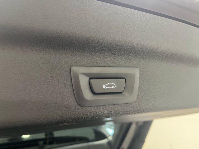 BMW iX1 xDrive30 color Negro. Año 2023. 230KW(313CV). Eléctrico. En concesionario Quadis Munich (Manresa) de Barcelona