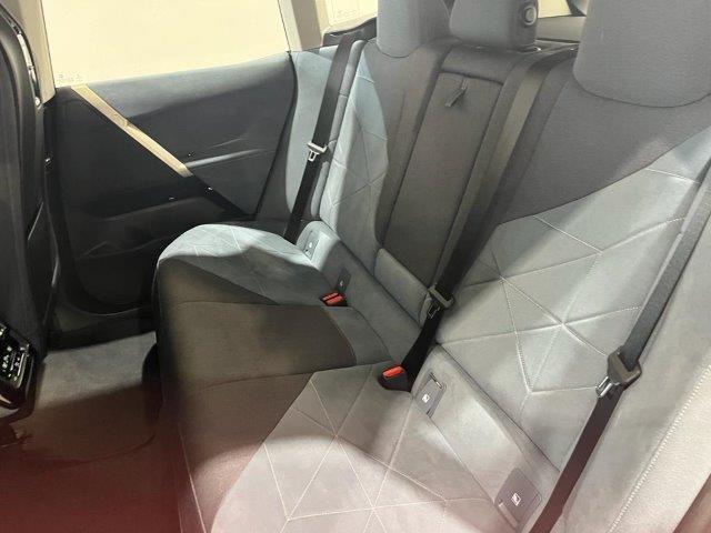 BMW iX xDrive40 color Azul. Año 2022. 240KW(326CV). Eléctrico. En concesionario Quadis Munich (Manresa) de Barcelona