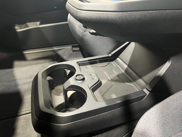 BMW iX xDrive40 color Azul. Año 2022. 240KW(326CV). Eléctrico. En concesionario Quadis Munich (Manresa) de Barcelona