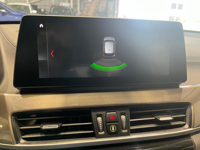 BMW X1 xDrive25e color Blanco. Año 2021. 162KW(220CV). Híbrido Electro/Gasolina. En concesionario Quadis Munich (San Fruitós de Bagés DUC) de Barcelona