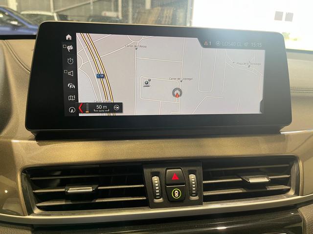 BMW X1 xDrive25e color Blanco. Año 2021. 162KW(220CV). Híbrido Electro/Gasolina. En concesionario Quadis Munich (San Fruitós de Bagés DUC) de Barcelona