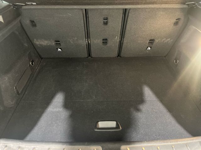 BMW X2 sDrive16d color Negro. Año 2021. 85KW(116CV). Diésel. En concesionario Quadis Munich (San Fruitós de Bagés DUC) de Barcelona