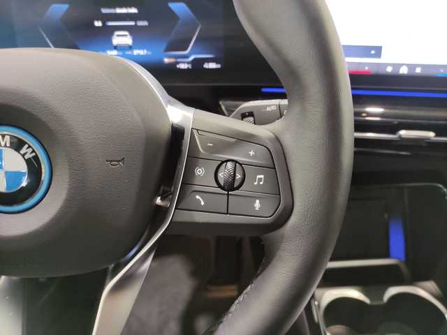 Foto 14 BMW iX1 eDrive20 150 kW (204 CV)