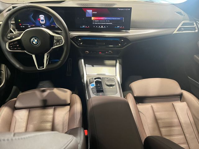 BMW i4 eDrive40 color Blanco. Año 2025. 250KW(340CV). Eléctrico. En concesionario Quadis Munich (Manresa) de Barcelona