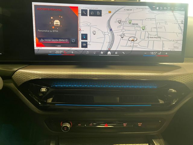 BMW i4 eDrive40 color Blanco. Año 2025. 250KW(340CV). Eléctrico. En concesionario Quadis Munich (Manresa) de Barcelona