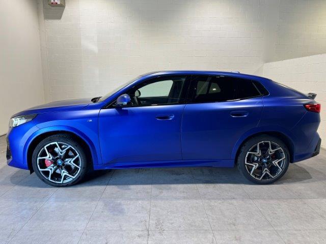 Foto 3 BMW iX2 xDrive30 230 kW (313 CV)