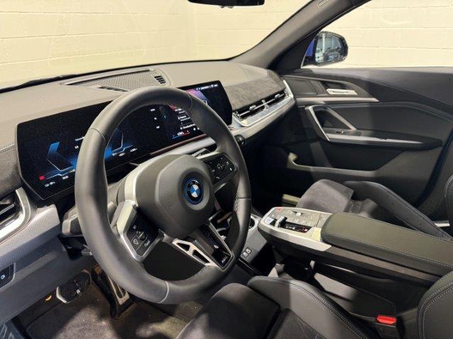 Foto 12 BMW iX2 xDrive30 230 kW (313 CV)