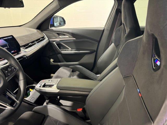 Foto 14 BMW iX2 xDrive30 230 kW (313 CV)