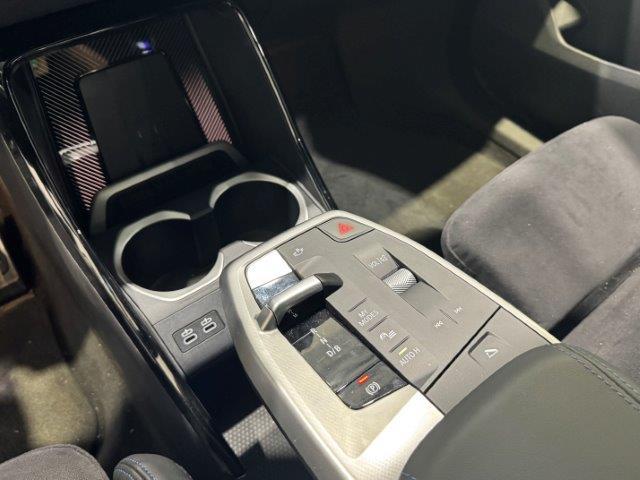 Foto 18 BMW iX2 xDrive30 230 kW (313 CV)