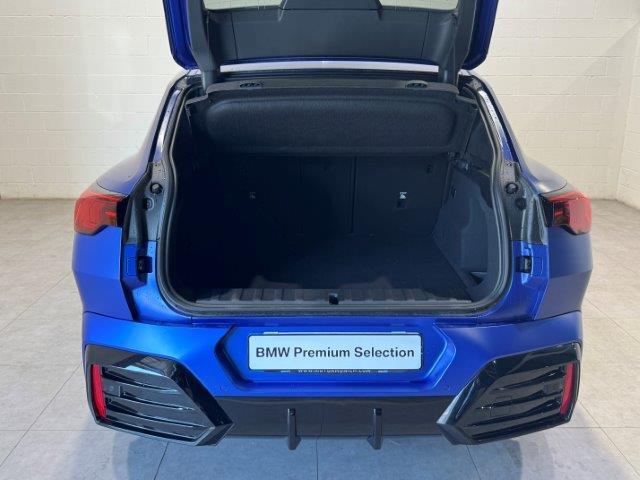 Foto 22 BMW iX2 xDrive30 230 kW (313 CV)