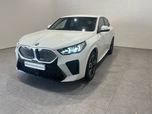 Fotos de BMW iX2 eDrive20 color Blanco. Año 2025. 150KW(204CV). Diésel. En concesionario Quadis Munich (San Fruitós de Bagés DUC) de Barcelona