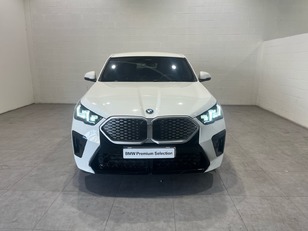 Fotos de BMW iX2 eDrive20 color Blanco. Año 2025. 150KW(204CV). Diésel. En concesionario Quadis Munich (San Fruitós de Bagés DUC) de Barcelona