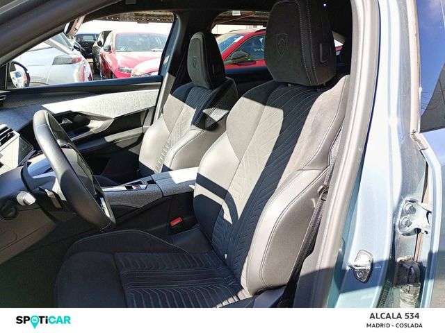 Foto 10 Peugeot 3008 GT Hybrid eDCS6 100 kW (136 CV)