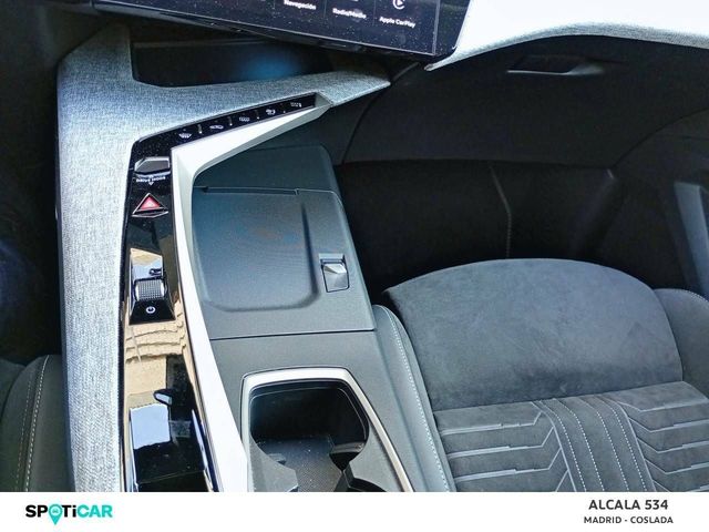 Foto 24 Peugeot 3008 GT Hybrid eDCS6 100 kW (136 CV)