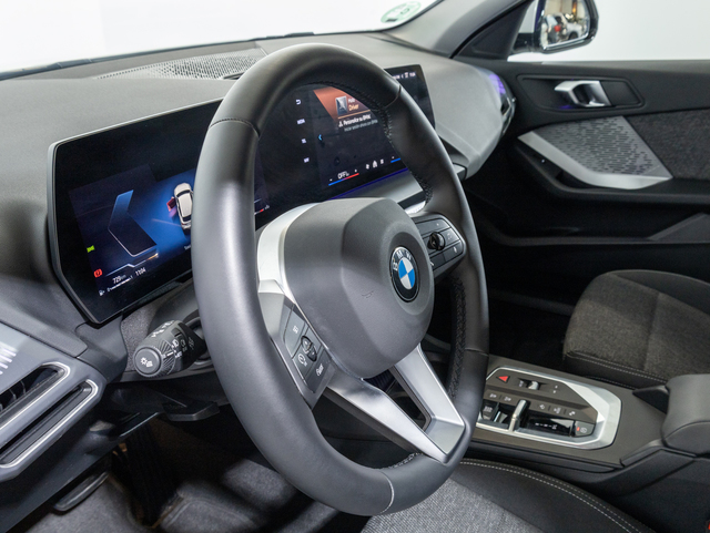 BMW Serie 1 116i color Blanco. Año 2025. 90KW(122CV). Gasolina. En concesionario Oliva Motor Girona de Girona