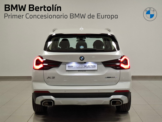 BMW X3 xDrive20d color Blanco. Año 2021. 140KW(190CV). Diésel. En concesionario Automoviles Bertolin, S.L. de Valencia