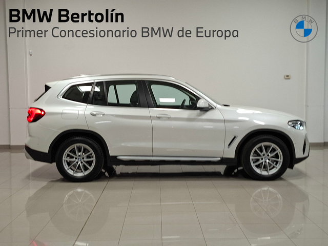 BMW X3 xDrive20d color Blanco. Año 2021. 140KW(190CV). Diésel. En concesionario Automoviles Bertolin, S.L. de Valencia