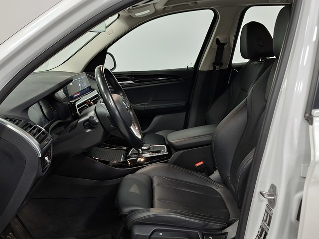 BMW X3 xDrive20d color Blanco. Año 2021. 140KW(190CV). Diésel. En concesionario Automoviles Bertolin, S.L. de Valencia