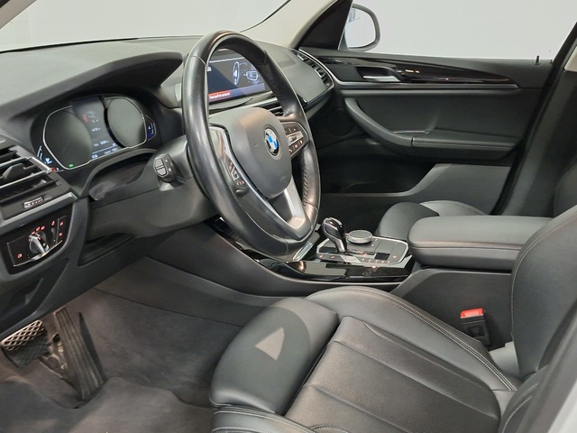 BMW X3 xDrive20d color Blanco. Año 2021. 140KW(190CV). Diésel. En concesionario Automoviles Bertolin, S.L. de Valencia