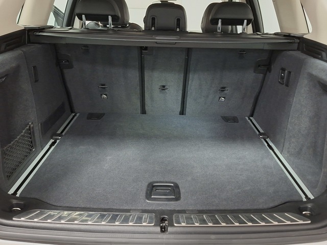 BMW X3 xDrive20d color Blanco. Año 2021. 140KW(190CV). Diésel. En concesionario Automoviles Bertolin, S.L. de Valencia