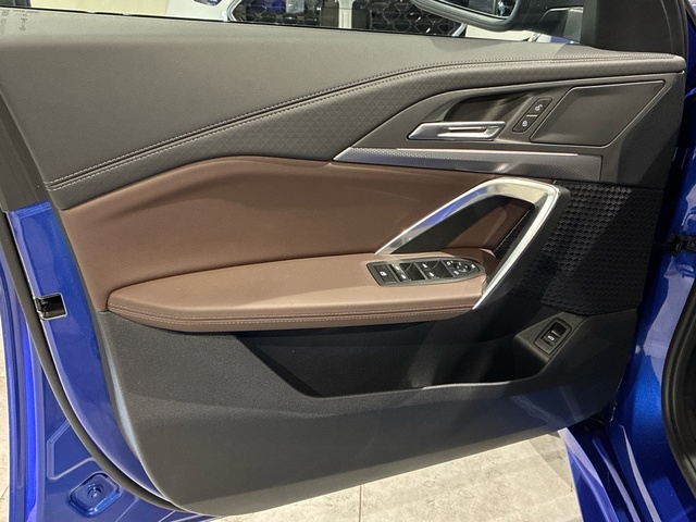 BMW X2 sDrive18d color Azul. Año 2025. 110KW(150CV). Diésel. En concesionario BMW Marcos Automoción de Valencia