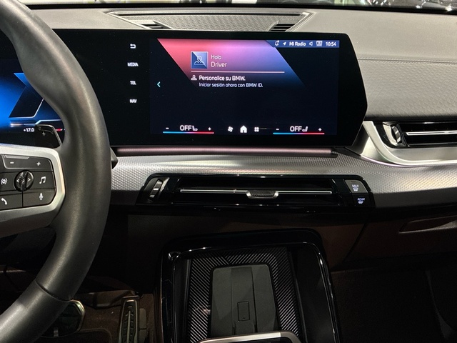 BMW X2 sDrive18d color Azul. Año 2025. 110KW(150CV). Diésel. En concesionario BMW Marcos Automoción de Valencia