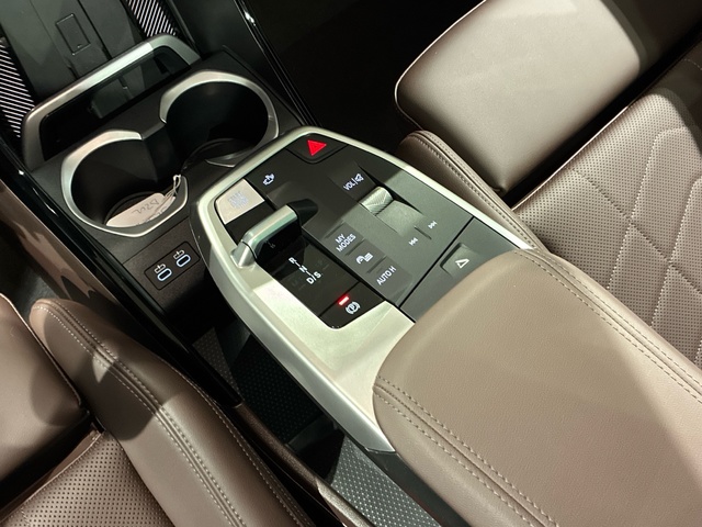 BMW X2 sDrive18d color Azul. Año 2025. 110KW(150CV). Diésel. En concesionario BMW Marcos Automoción de Valencia