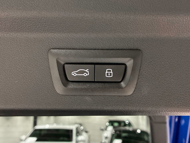 BMW X2 sDrive18d color Azul. Año 2025. 110KW(150CV). Diésel. En concesionario BMW Marcos Automoción de Valencia