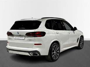 BMW X5 xDrive30d color Blanco. Año 2025. 219KW(298CV). Diésel. En concesionario BMW Marcos Automoción de Valencia