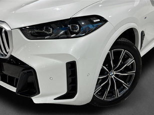BMW X5 xDrive30d color Blanco. Año 2025. 219KW(298CV). Diésel. En concesionario BMW Marcos Automoción de Valencia