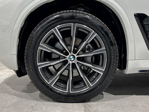 BMW X5 xDrive30d color Blanco. Año 2025. 219KW(298CV). Diésel. En concesionario BMW Marcos Automoción de Valencia