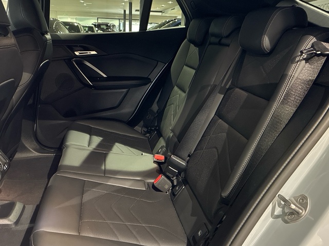 BMW X2 sDrive18d color Gris. Año 2025. 110KW(150CV). Diésel. En concesionario BMW Marcos Automoción de Valencia