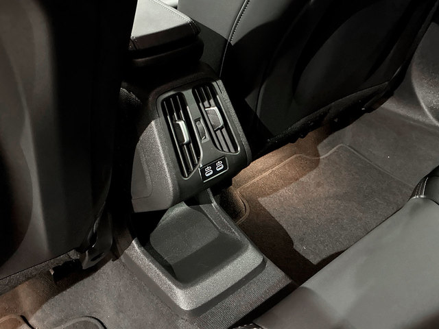 BMW X2 sDrive18d color Gris. Año 2025. 110KW(150CV). Diésel. En concesionario BMW Marcos Automoción de Valencia