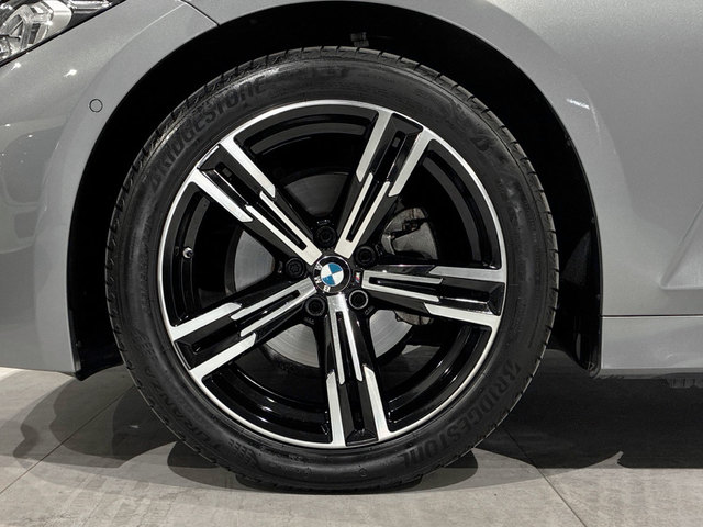 BMW Serie 3 320d Touring color Gris. Año 2025. 140KW(190CV). Diésel. En concesionario BMW Marcos Automoción de Valencia