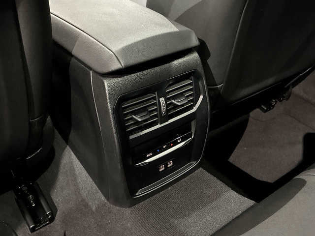 BMW Serie 3 320d Touring color Gris. Año 2025. 140KW(190CV). Diésel. En concesionario BMW Marcos Automoción de Valencia