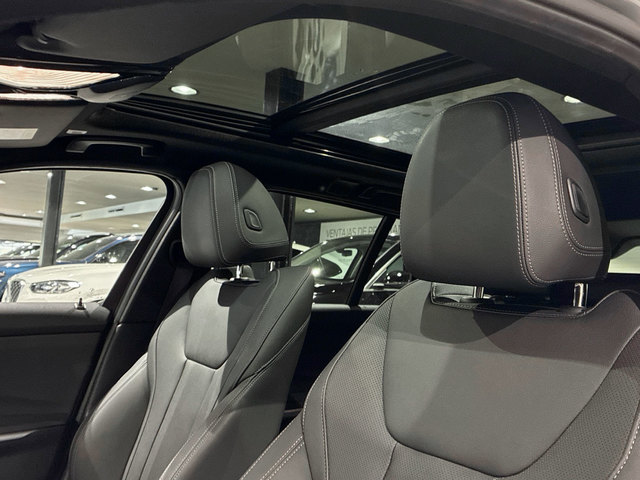 BMW Serie 3 320d Touring color Gris. Año 2025. 140KW(190CV). Diésel. En concesionario BMW Marcos Automoción de Valencia