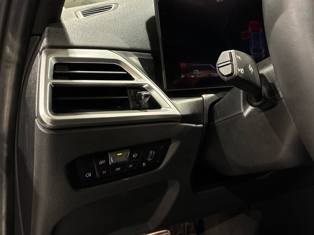 BMW Serie 3 320d Touring color Gris. Año 2025. 140KW(190CV). Diésel. En concesionario BMW Marcos Automoción de Valencia